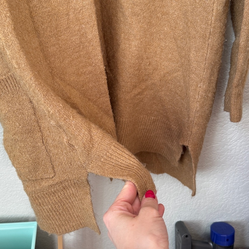Old Navy Cardigan Fuzzy Tan Brown size Small - Picture 10 of 11